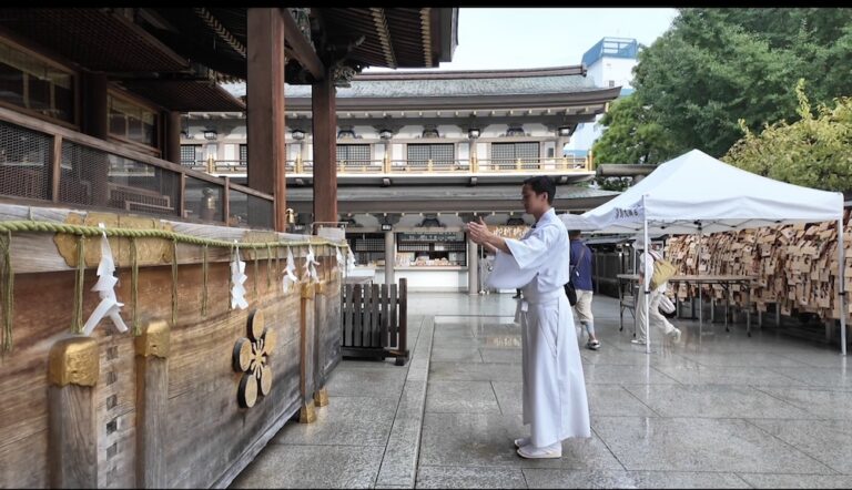 How to Pray at a Japanese Shrine: Guide by a Shinto Priest