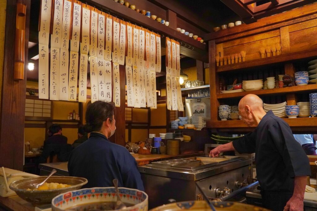 shinsui-izakaya-interior