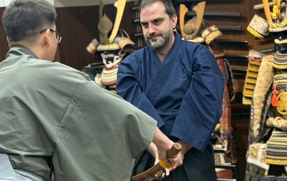 Iaido vs Battodo: Japanese Sword Arts Explained